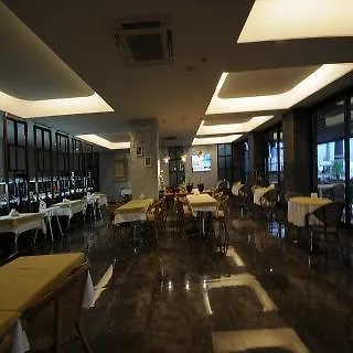 Candan Hotel 2*