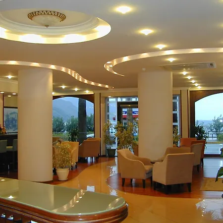 Hotel Candan 2*
