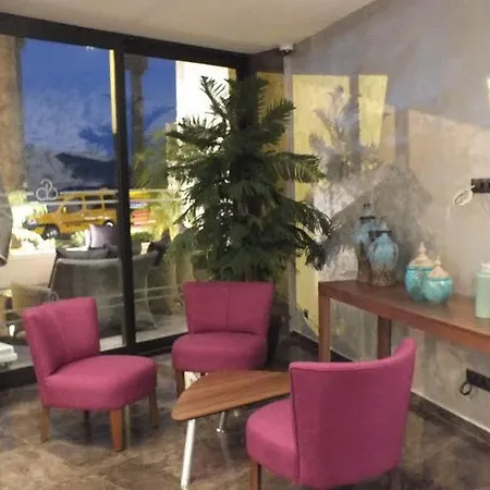 Hotel Candan